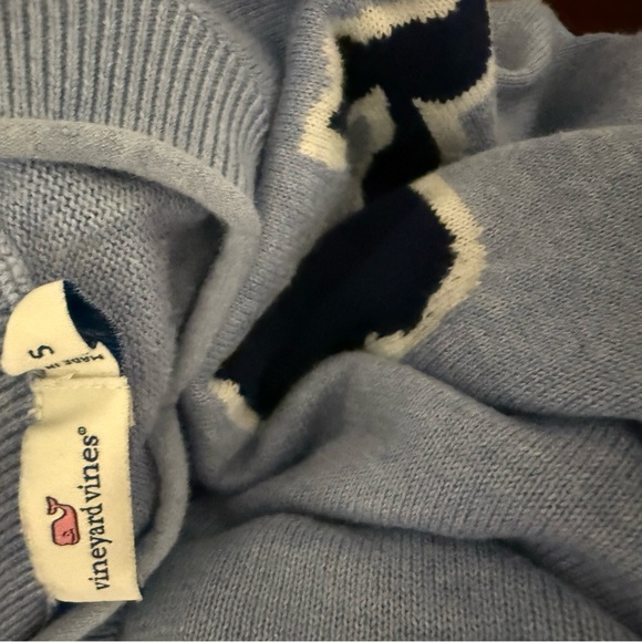Vineyard Vines Sweater - Picture 8 of 8